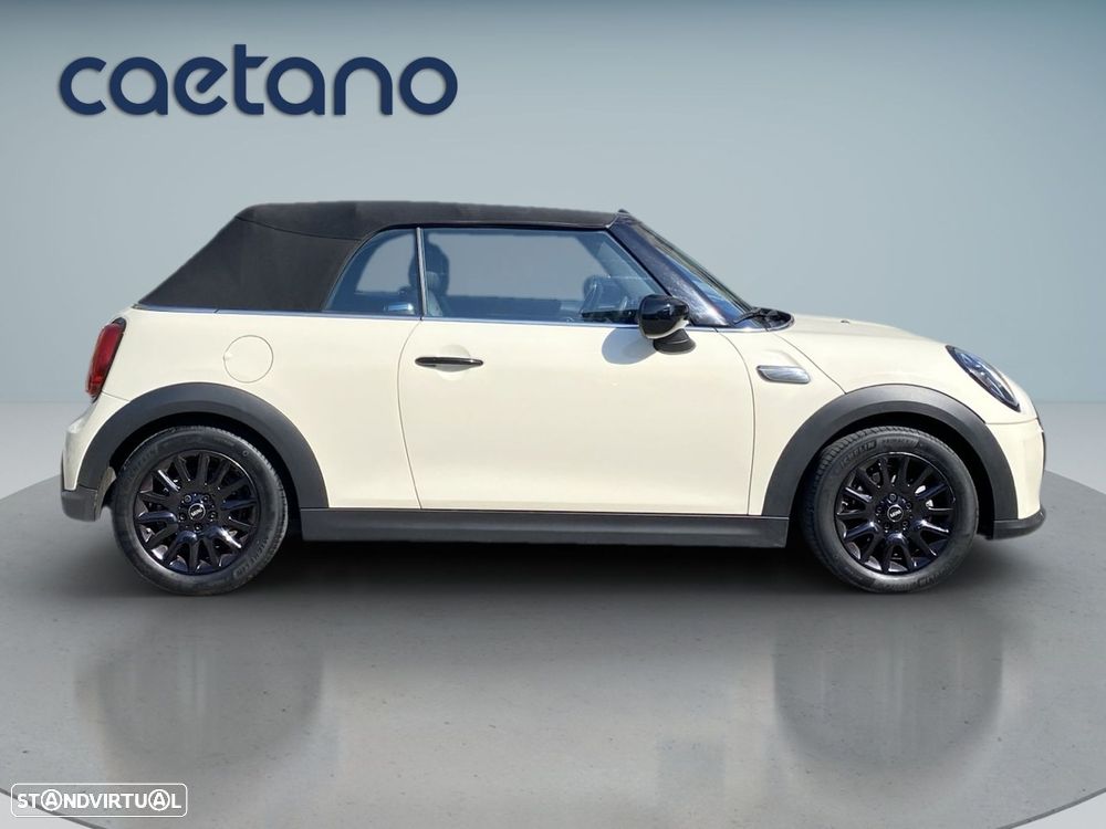 MINI Cabrio Cooper Premium Classic Auto - 19