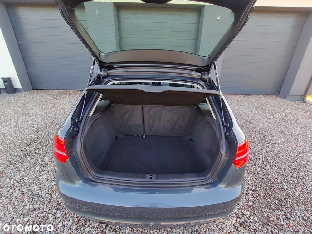 Audi A3 Sportback 1.6 Ambiente - 14