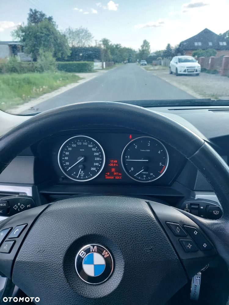 BMW Seria 5 520d - 7