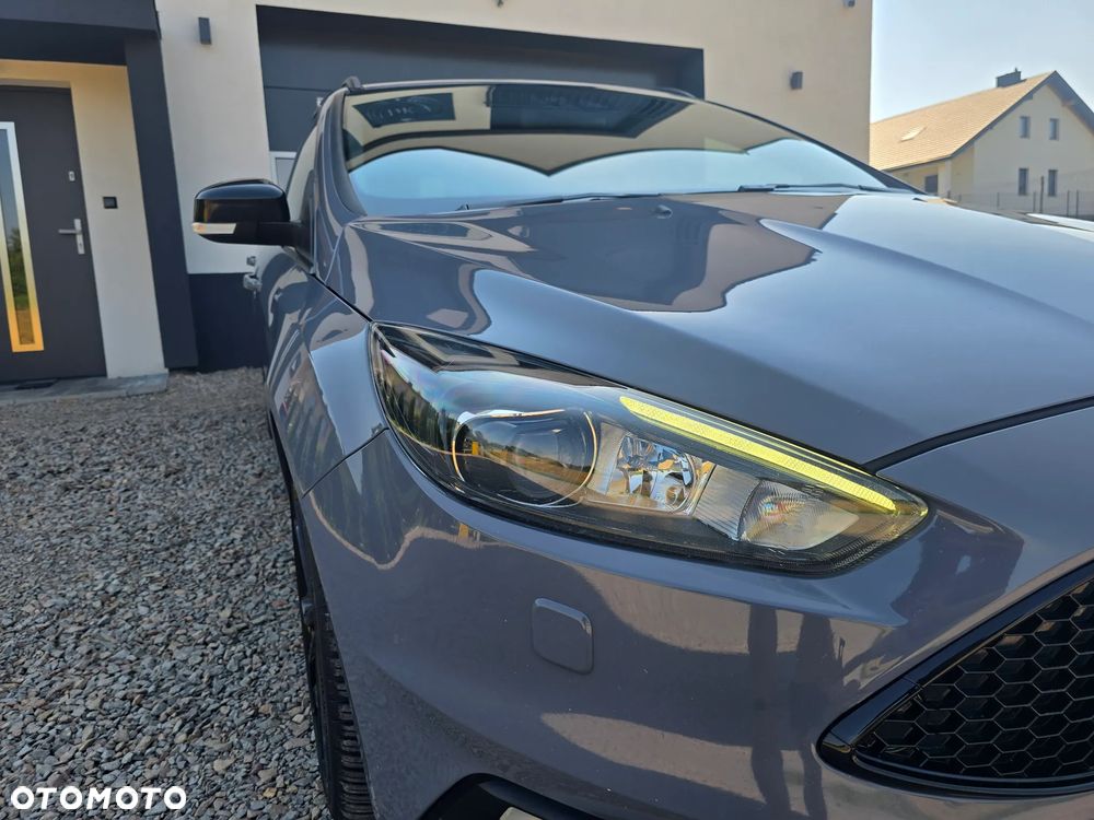 Ford Focus 2.0 EcoBoost ST mit Leder-Exclusiv-Paket - 14