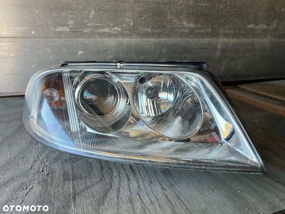 Lampa przód prawa lewa VW Passat B5 soczewka TYC - 4