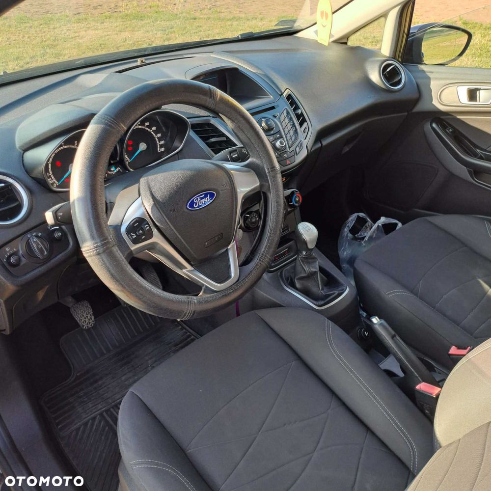 Ford Fiesta - 2