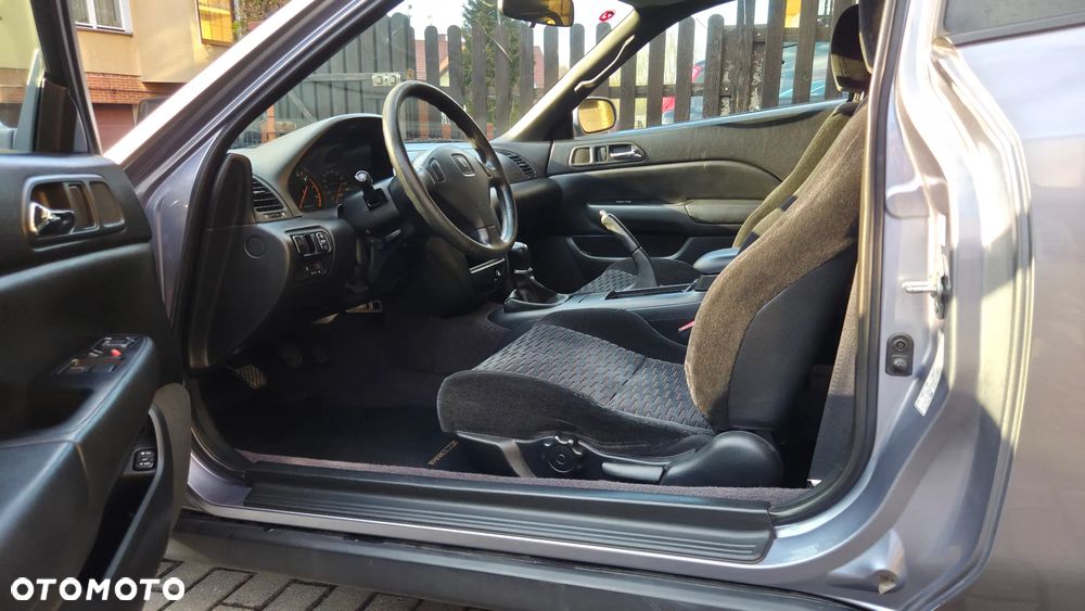 Honda Prelude 2.0i-16 - 11