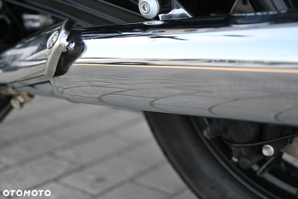 Moto Guzzi V7 - 25