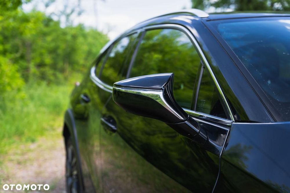 Lexus UX - 11