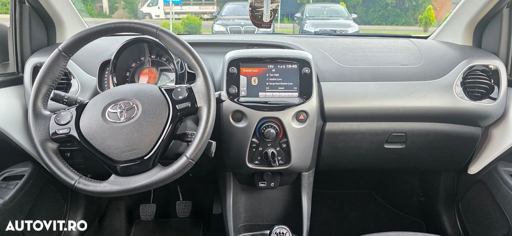 Toyota Aygo 1.0 VVY-I 5 usi X-connect - 7