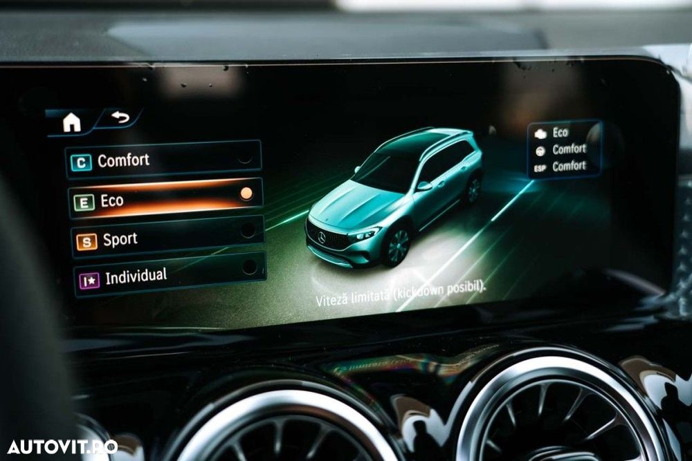 Mercedes-Benz EQB 300 4MATIC - 28