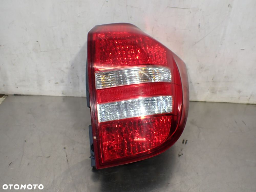 LAMPA PRAWA TYLNA KIA CEED - 1