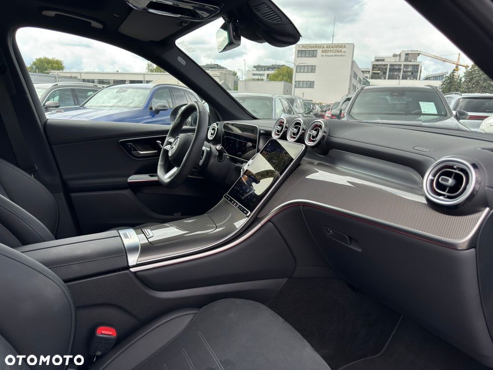 Mercedes-Benz GLC - 28
