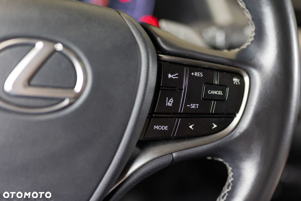 Lexus ES - 13