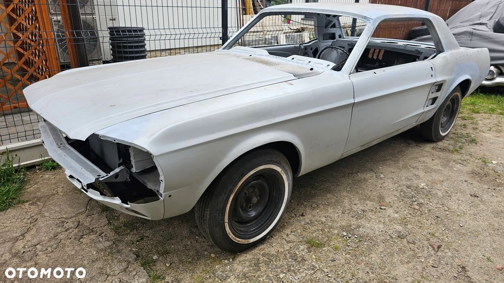 Ford Mustang - 1