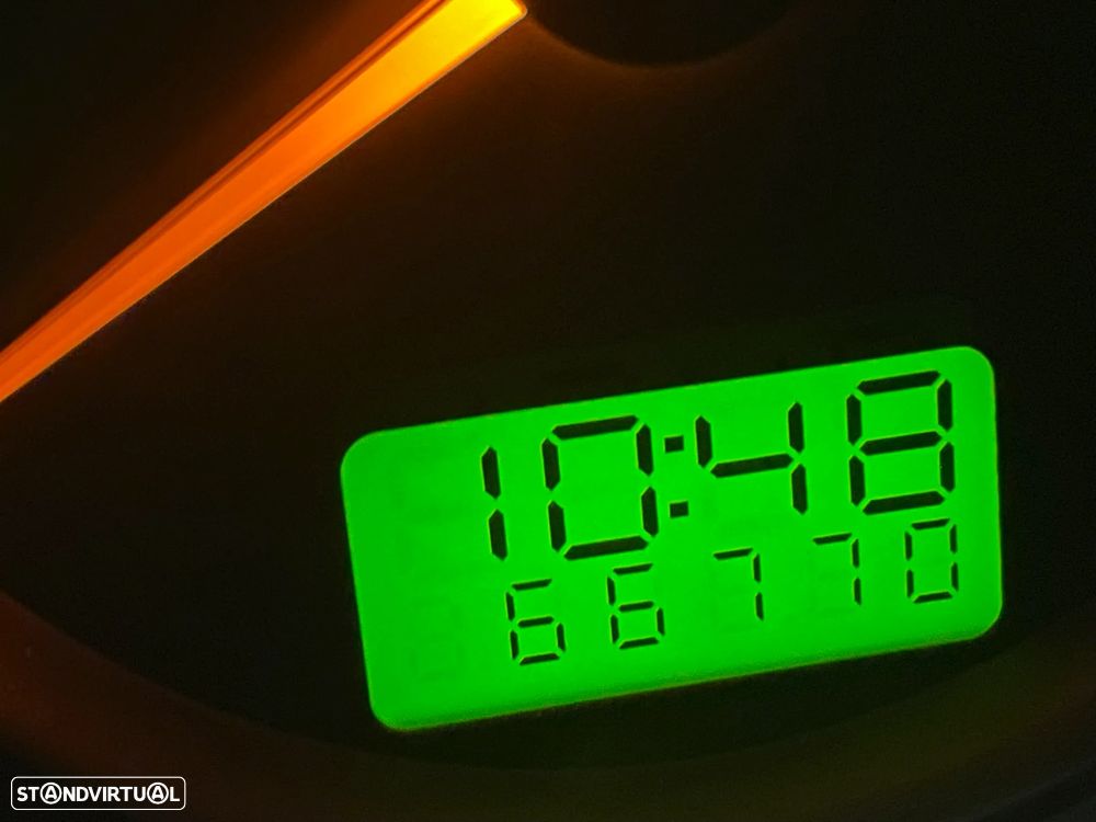 Ford Fiesta 1.25 Ghia - 12