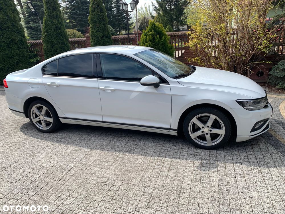 Volkswagen Passat 2.0 TDI SCR Trendline - 10