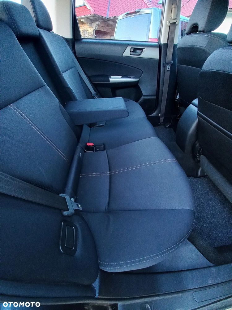 Subaru Forester 2.0D VR 000 - 8