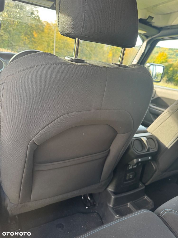 Jeep Wrangler Unlimited 2.0 Turbo PHEV 4xe Rubicon - 6
