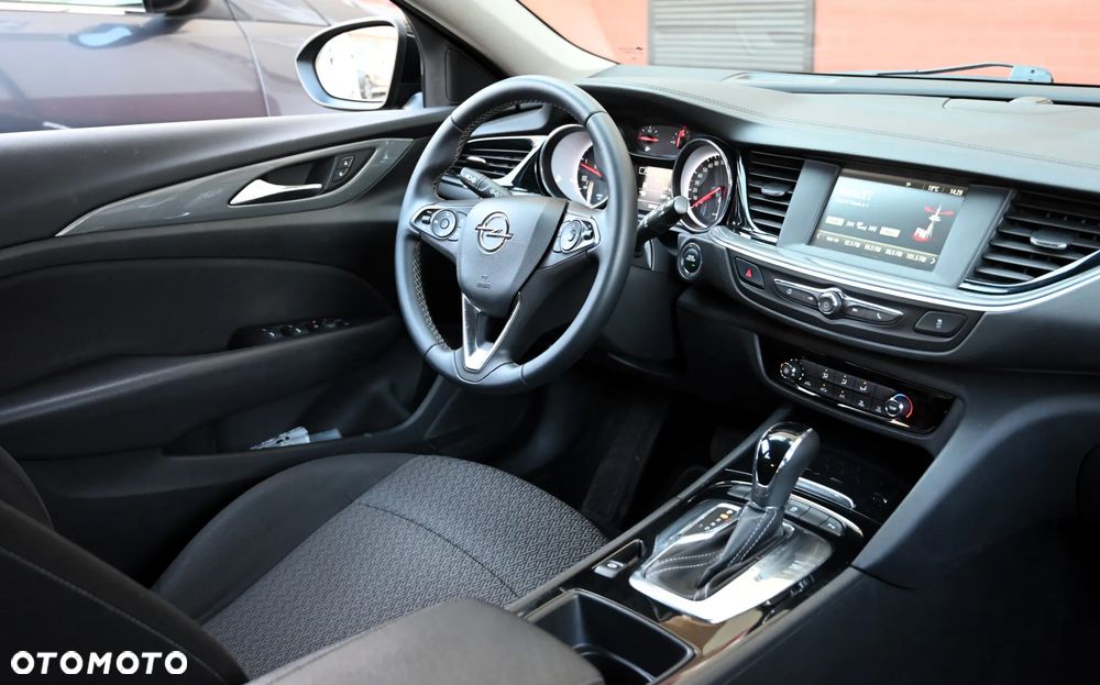 Opel Insignia - 22