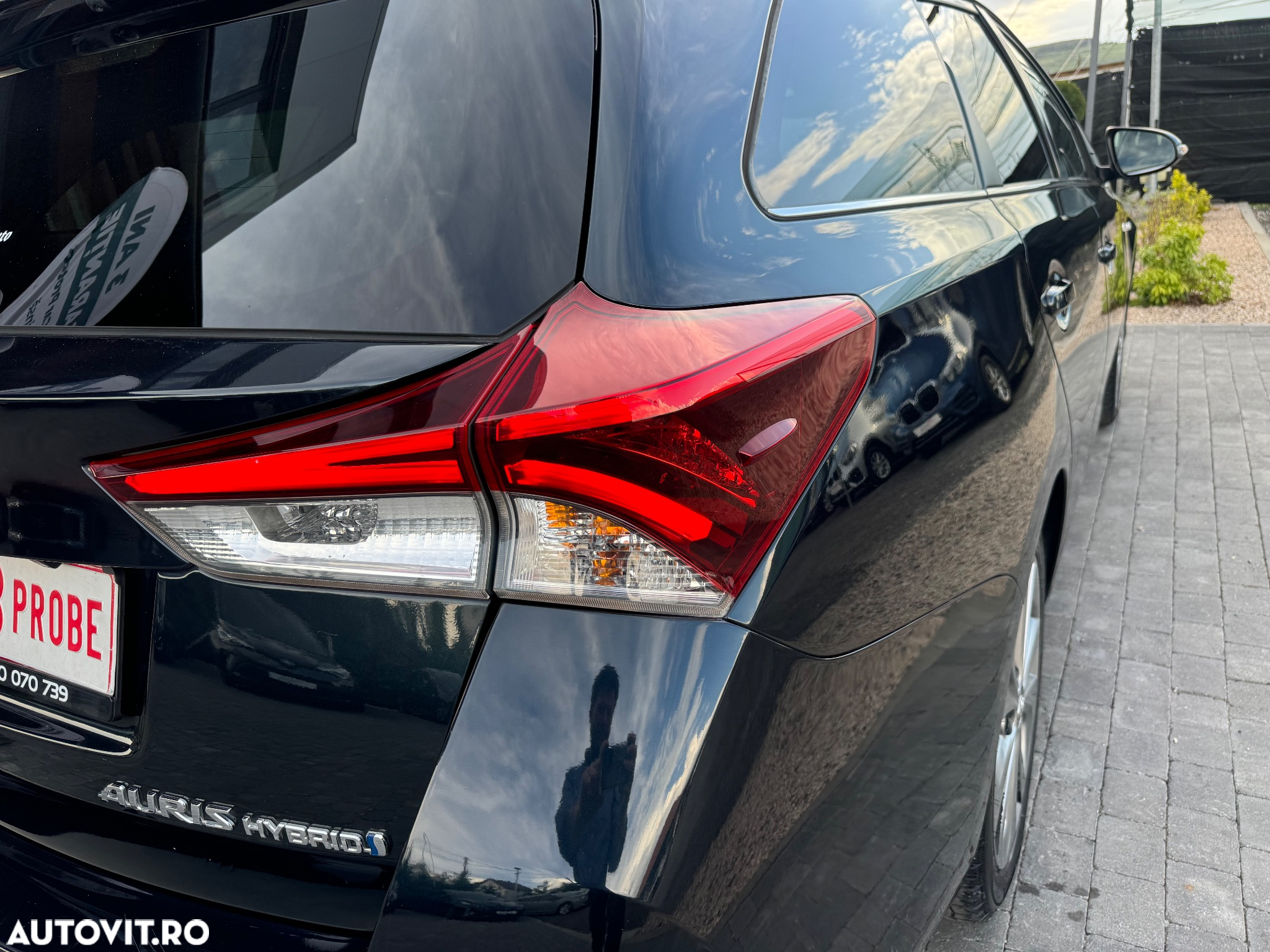 Toyota Auris 1.8 L VVT-i Hybrid Sol - 37