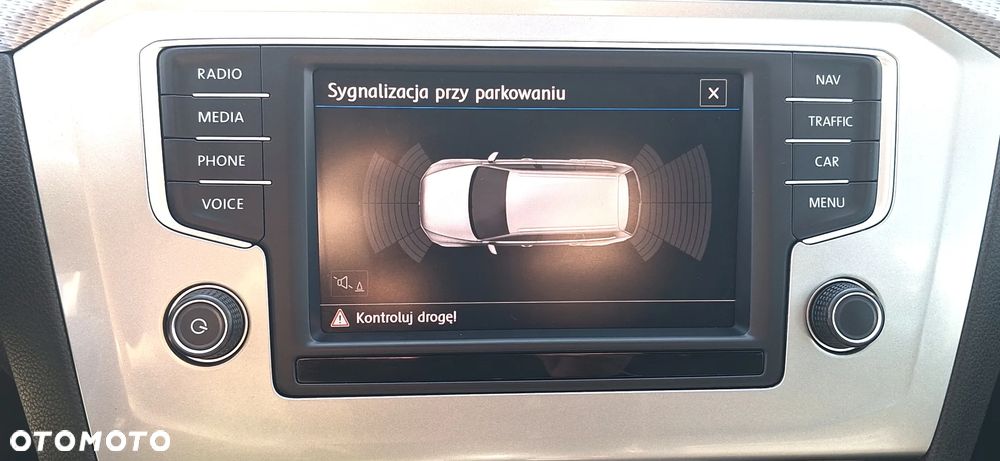 Volkswagen Passat 2.0 TDI SCR DSG 4Motion Elegance - 20