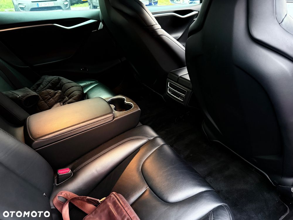 Tesla Model S Performance - 20
