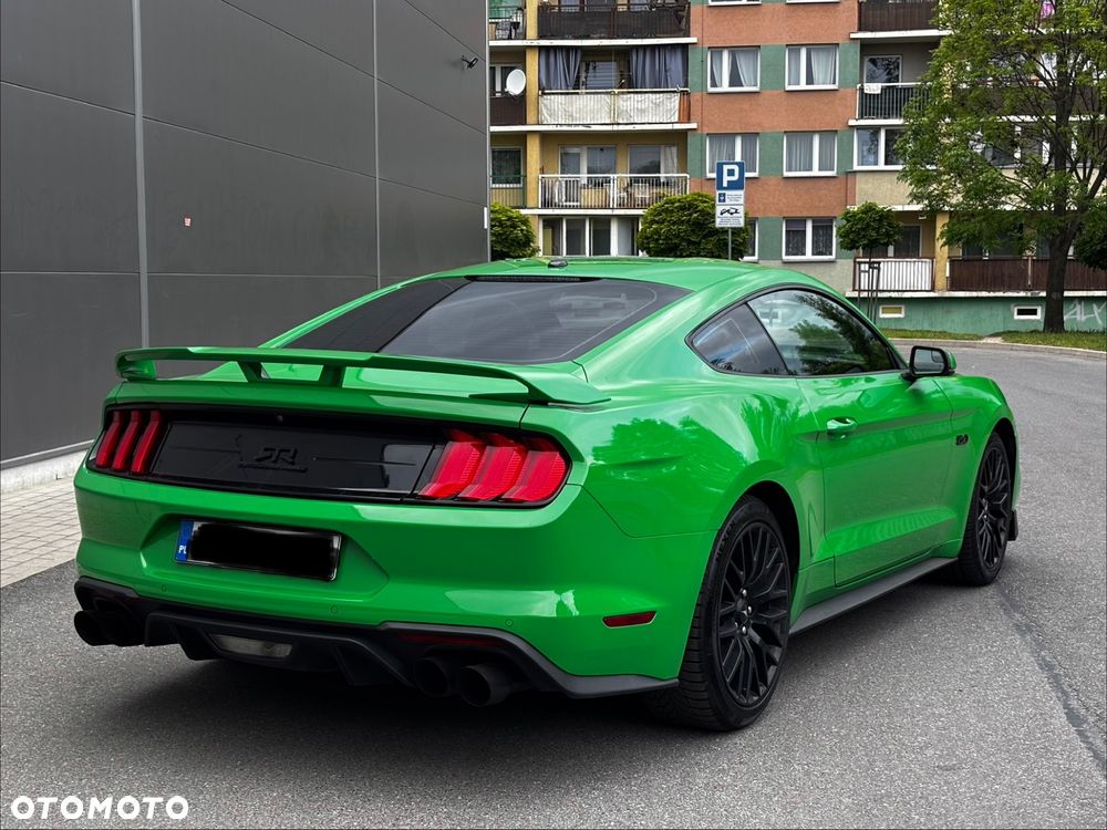 Ford Mustang - 4