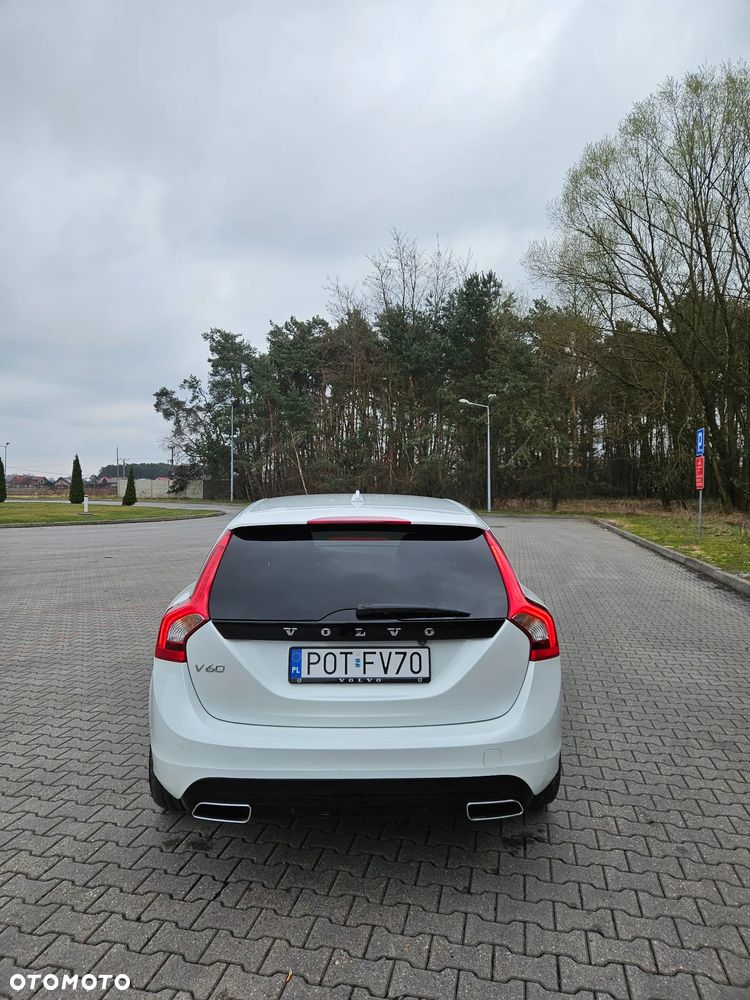 Volvo V60 D4 Drive-E Momentum - 5