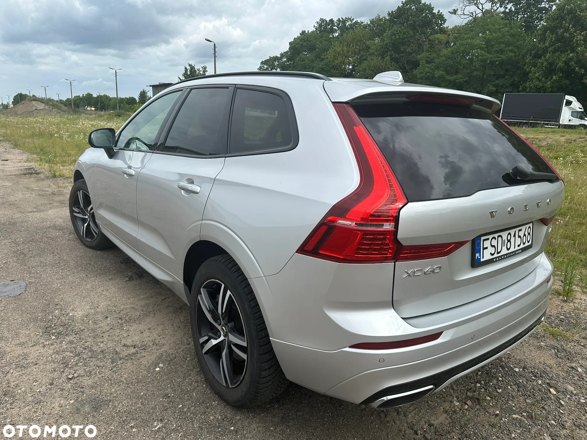 Volvo XC 60 T4 R-Design - 6