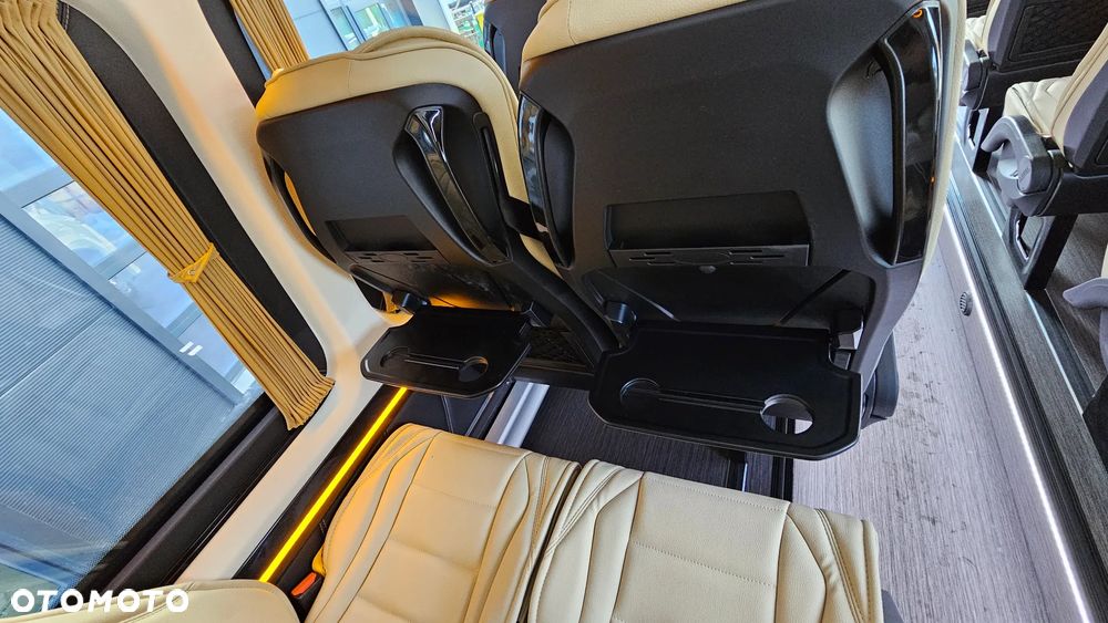 Mercedes-Benz Sprinter 519 - 28