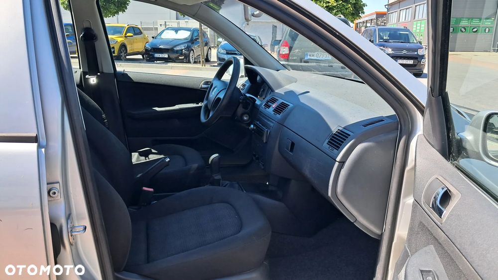Skoda Fabia 1.4 16V Classic + - 14