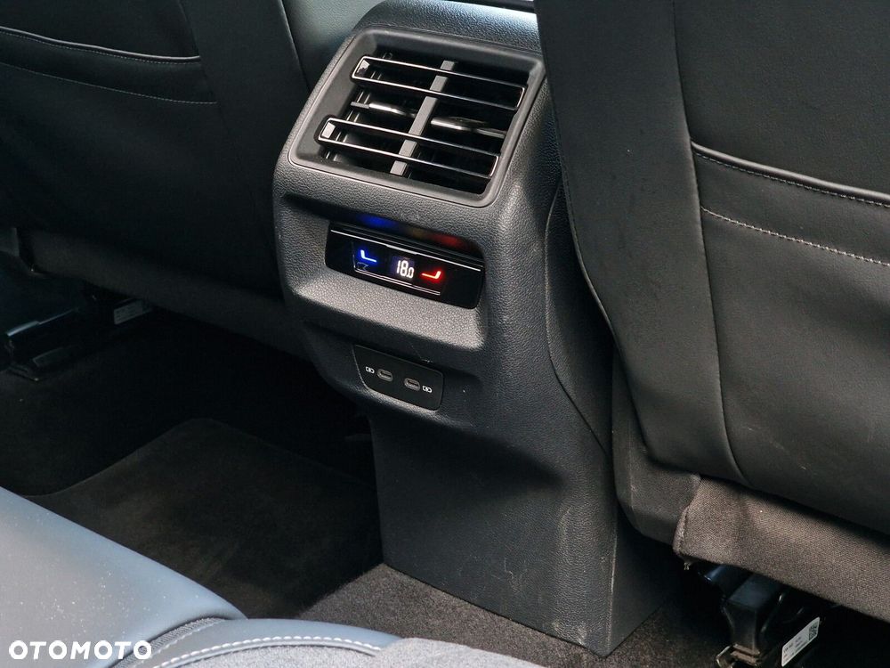 Volkswagen Tiguan 1.5 eTSI Special Edition DSG - 19