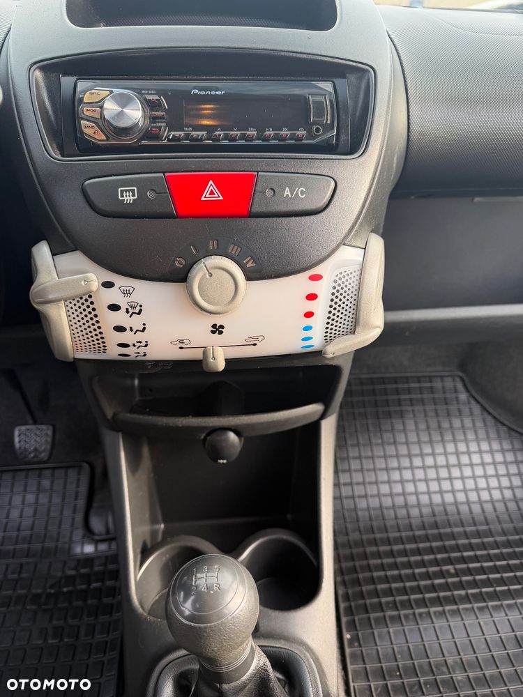 Peugeot 107 - 21