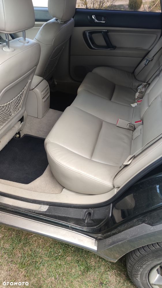 Subaru Outback 3.0R Automatik - 3