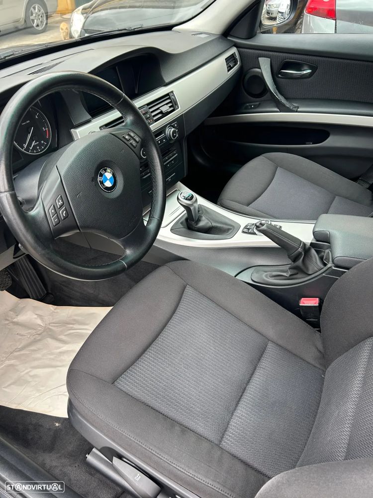 BMW 318 d Touring - 7