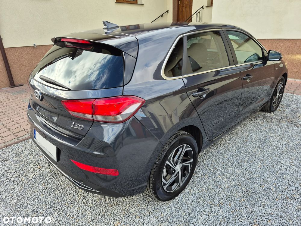 Hyundai i30 1.5 T-GDI 48V Smart DCT - 4