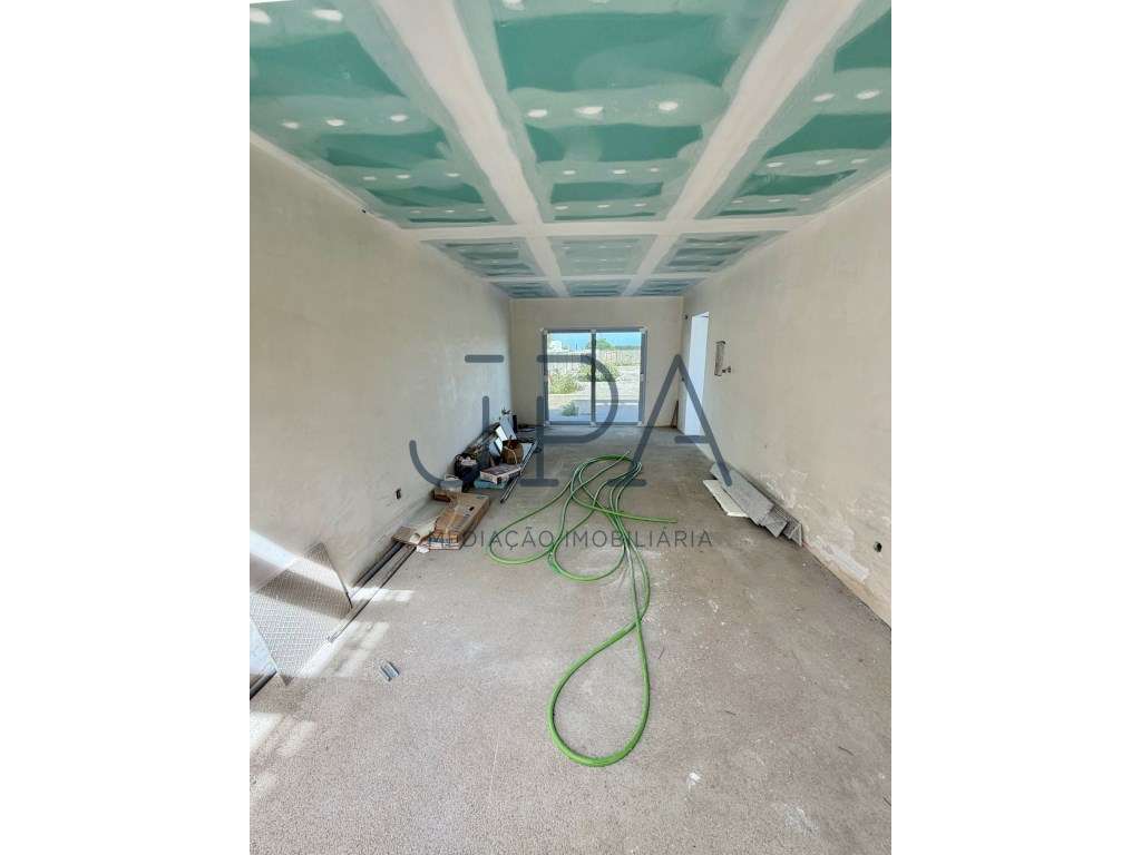 Em construção. Moradia V4 de estilo Contemporâneo com piscina priva... - Grande imagem: 5/60