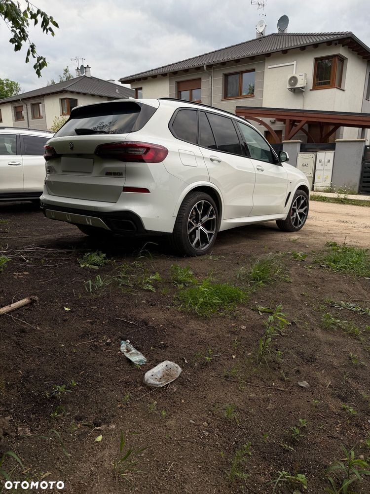 BMW X5 M M50i - 3
