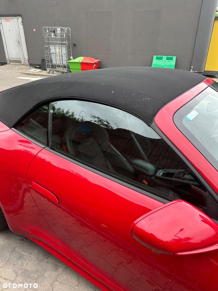 Porsche 911 Carrera 4S - 17