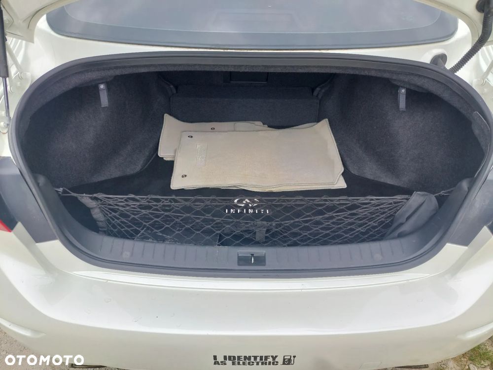 Infiniti Q50 - 20