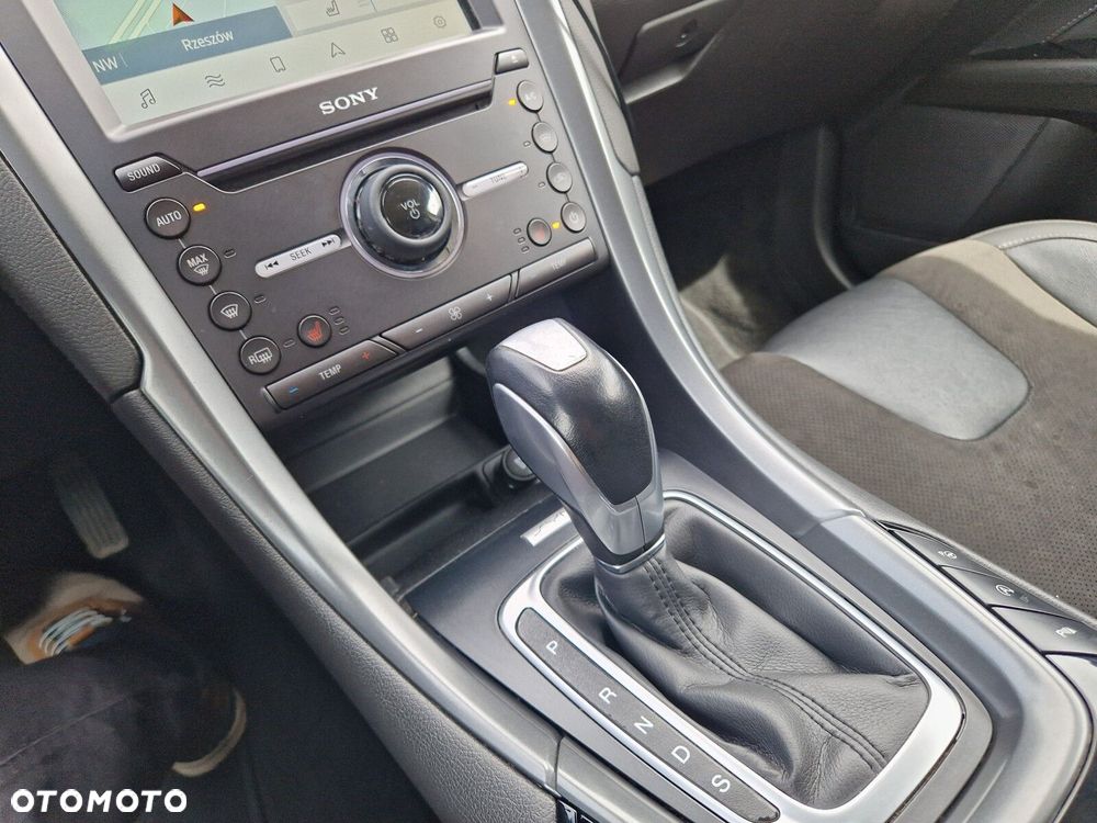 Ford Mondeo 2.0 TDCi Bi-Turbo Titanium PowerShift - 17