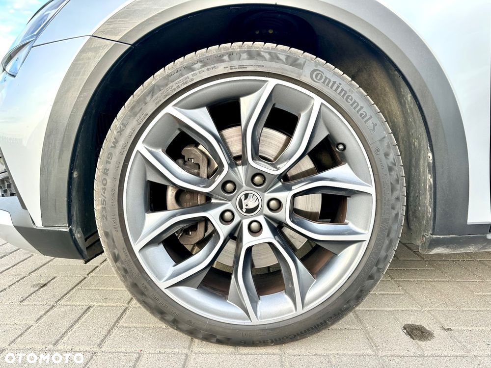Skoda Superb 2.0 TSI 4x4 Scout DSG - 7