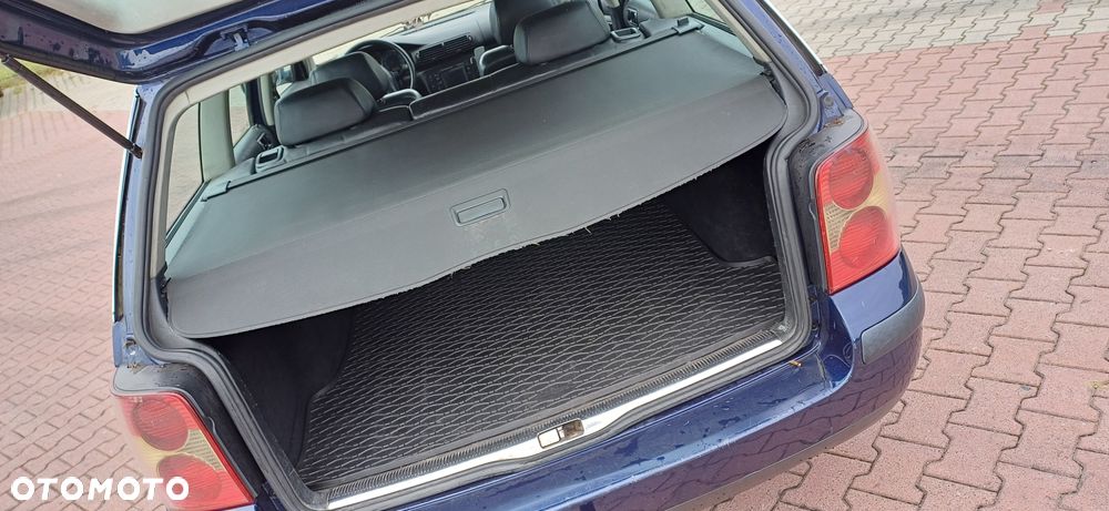 Volkswagen Passat 1.9 TDI Comfortline - 23