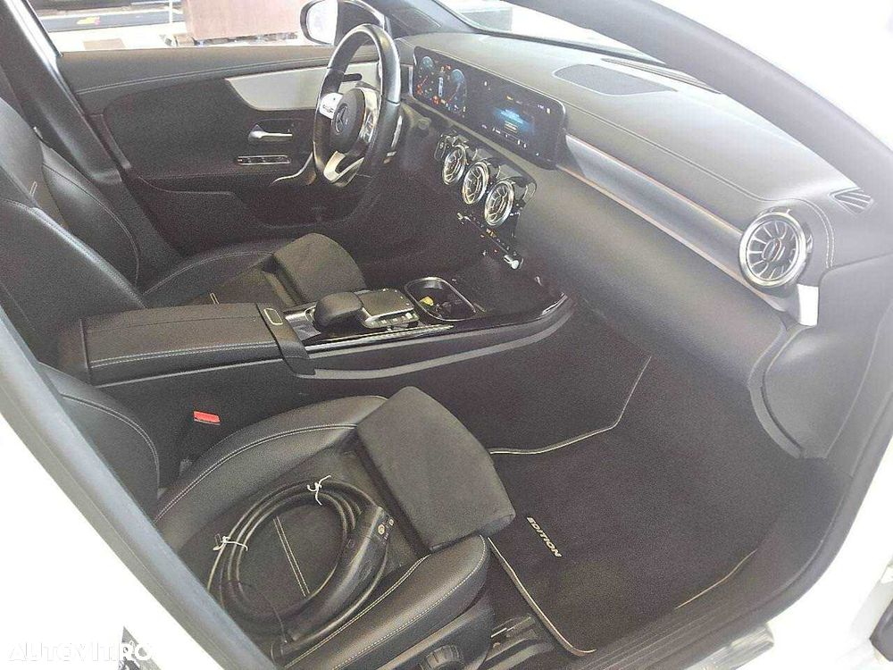 Mercedes-Benz A 250 e Sedan 8G-DCT Lim. AMG Line Advanced - 9