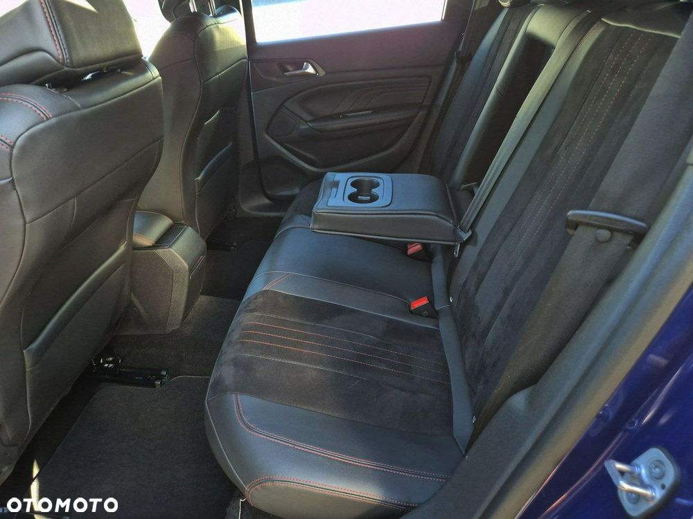 Peugeot 308 BlueHDi FAP 180 EAT8 Stop & Start GT - 23