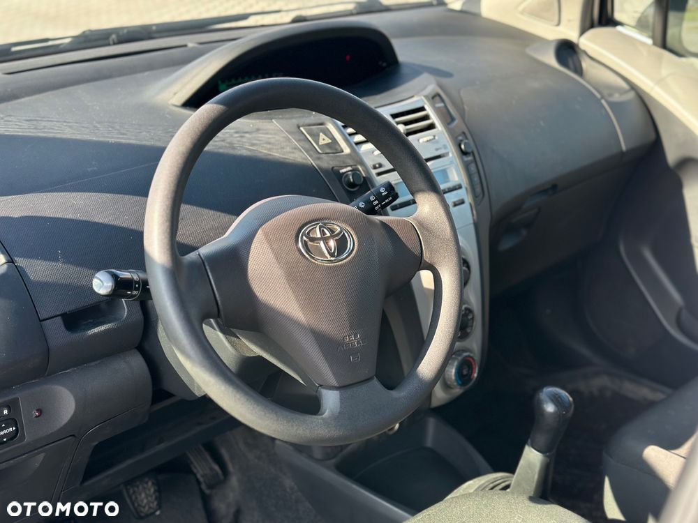 Toyota Yaris 1.0 Luna A/C - 7