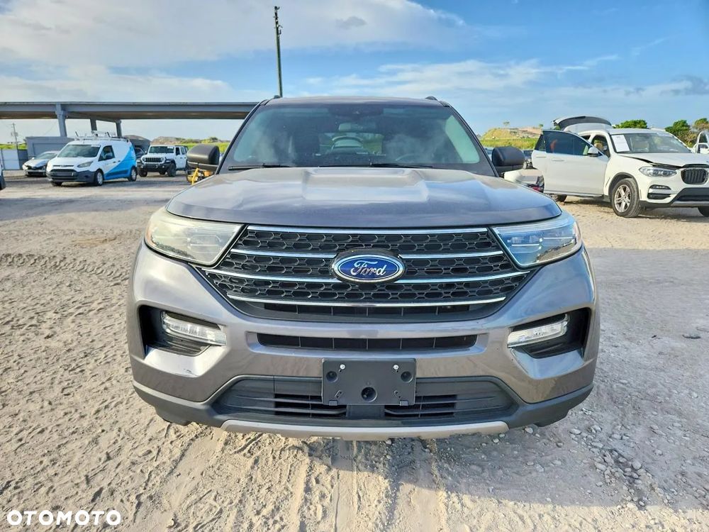 Ford Explorer - 5