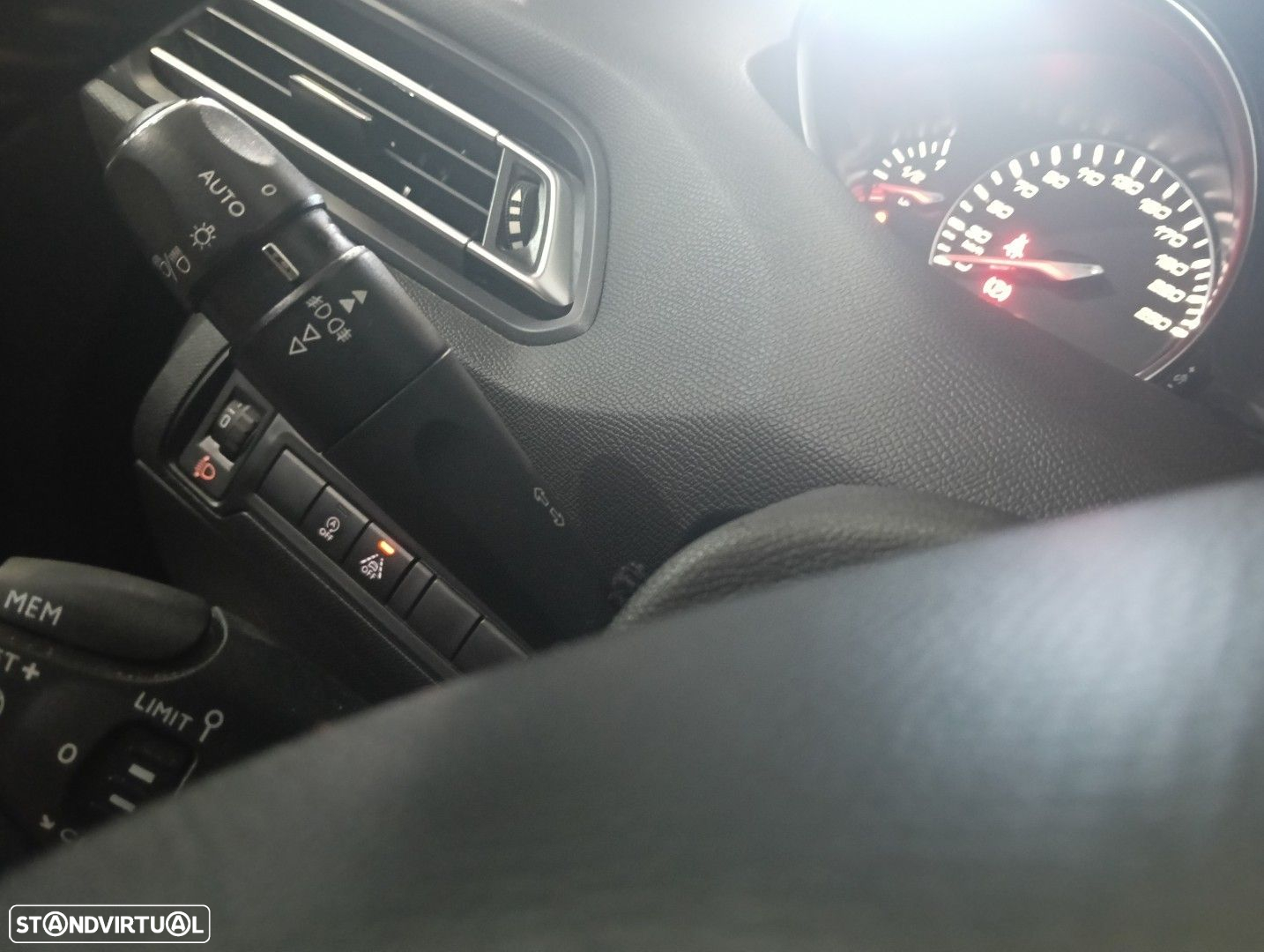 Peugeot 308 SW 1.6 BlueHDi Active - 23