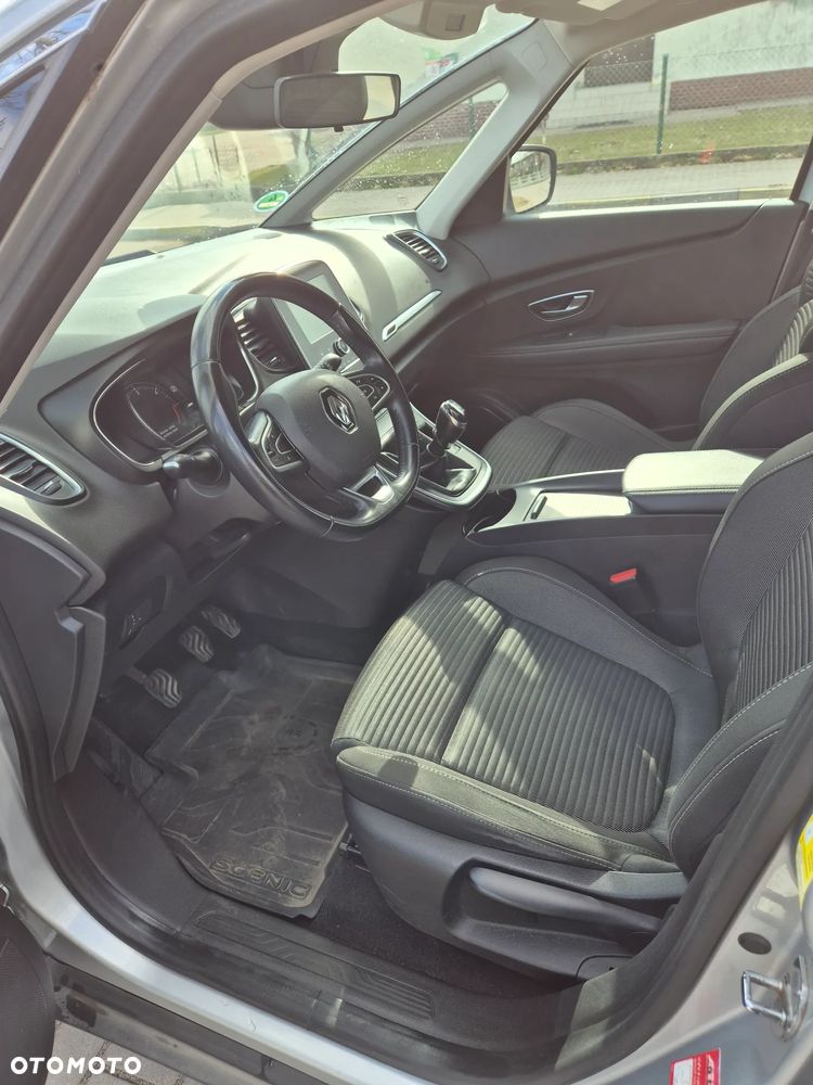 Renault Grand Scenic - 14
