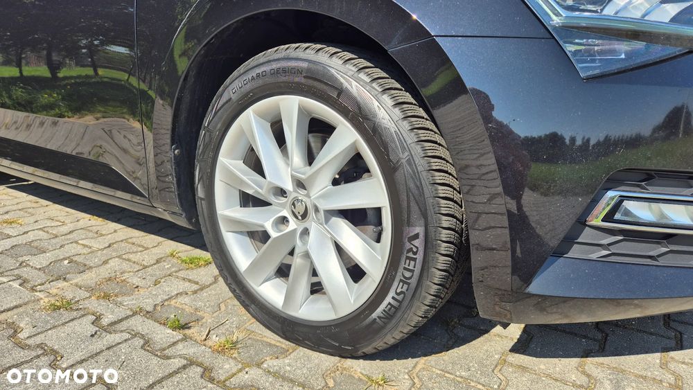 Skoda Superb 2.0 TDI Style DSG - 11