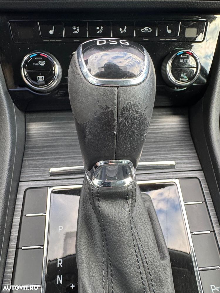 Skoda Superb 2.0 TDI DSG Style - 28