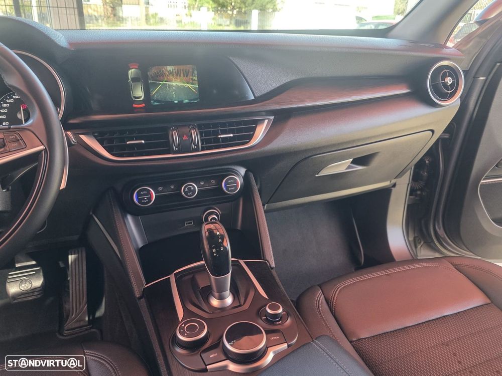 Alfa Romeo Stelvio 2.2 D Super AT8 Q4 - 11
