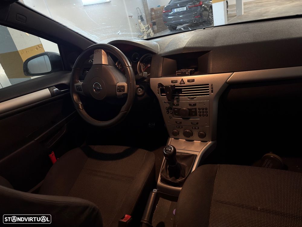 Opel Astra GTC 1.7 CDTI - 10